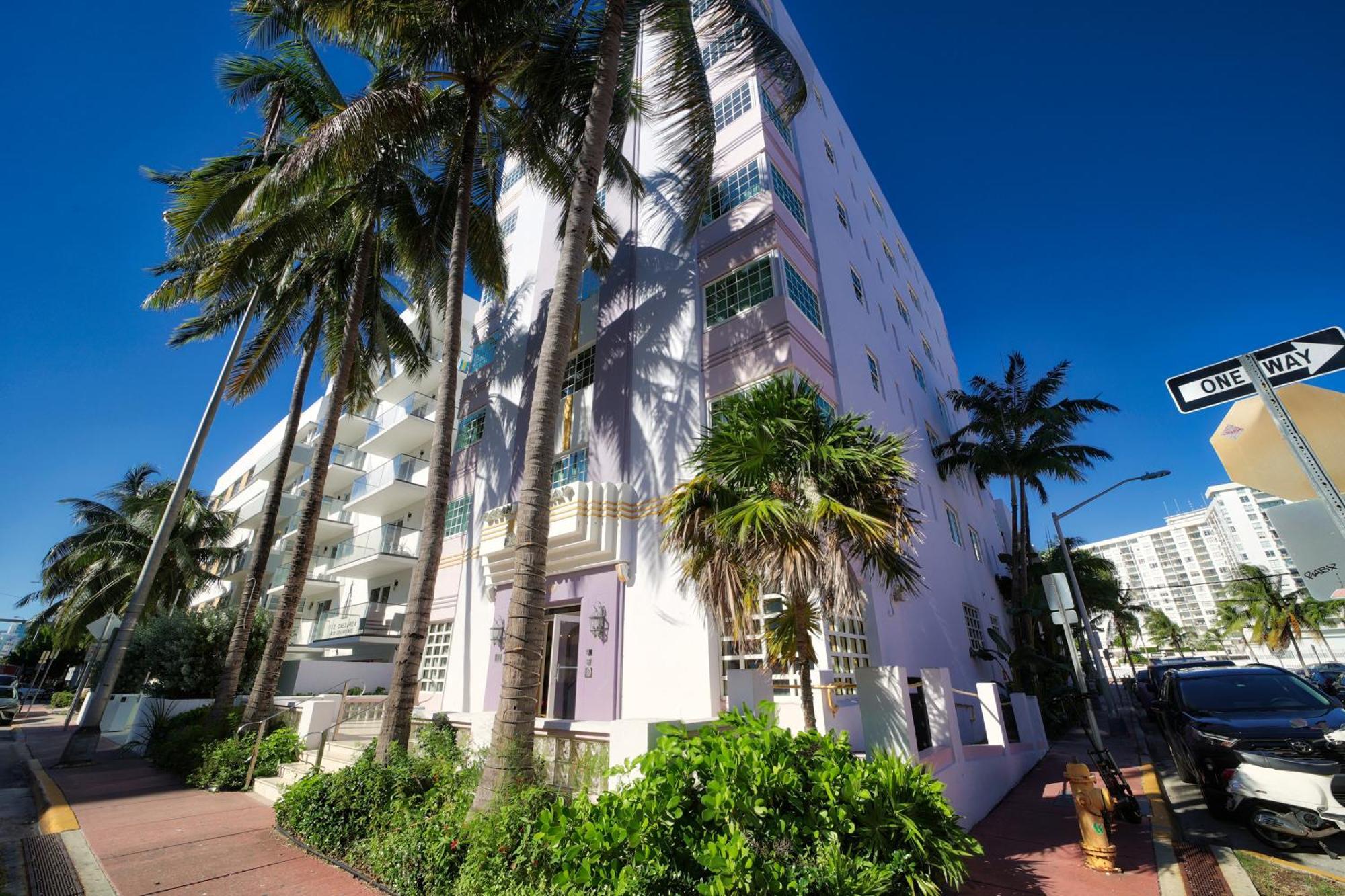 Ocean Spray Apartahotel